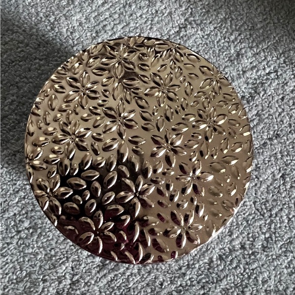 New bath & body works fresh spring morning 3 wick candle! - Picture 2 of 6